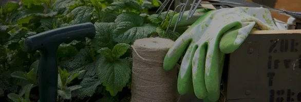 Home retail and garden banner